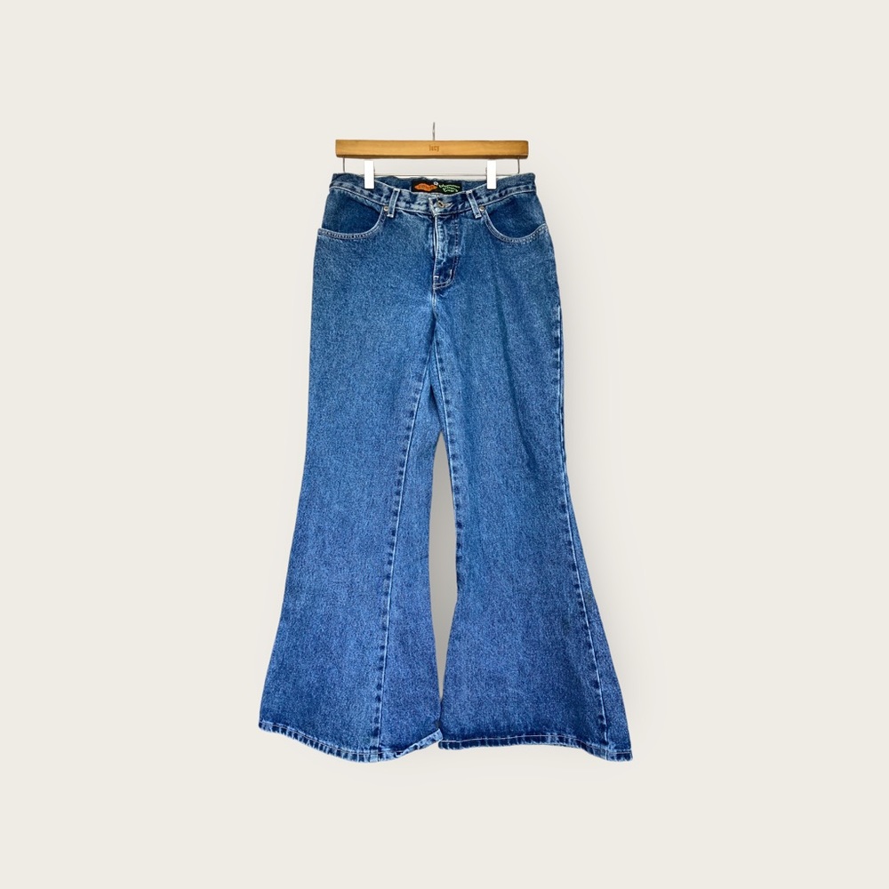 Small vintage flairs